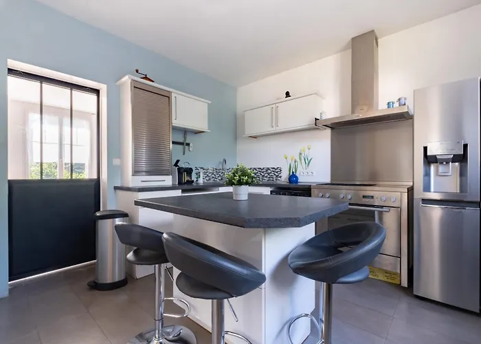 The Tourangelle House - Family House In *